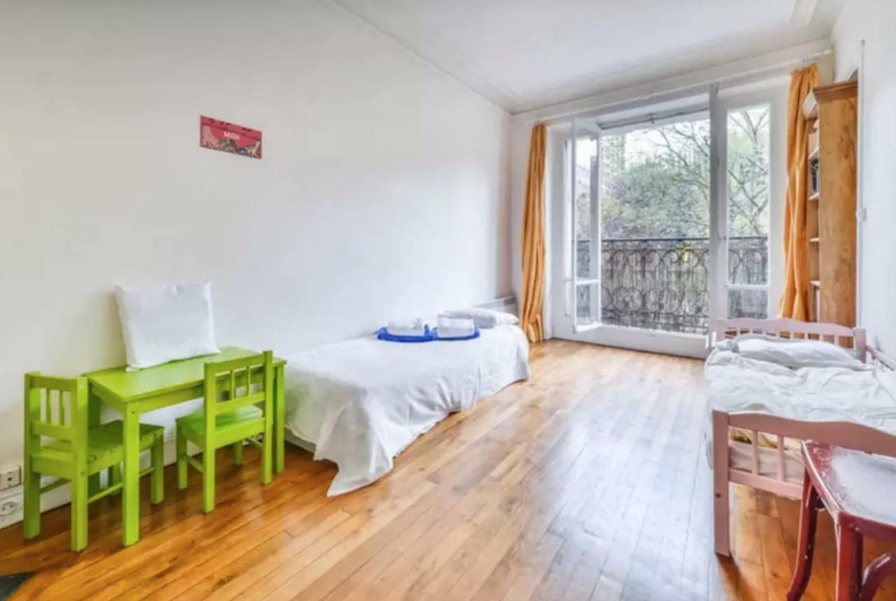 Appartement De Charme De 60 M2 Entre Montmartre Et Batignolles Париж Экстерьер фото